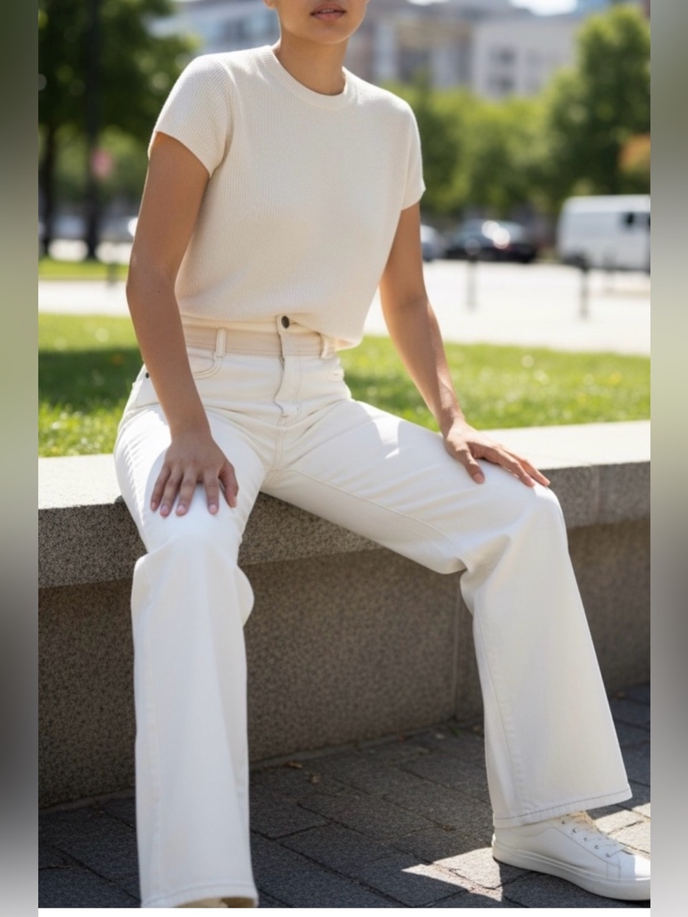 Colovos wide leg high rise jeans off white cream size 27